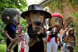 Sax Puppets - Music Walk Act